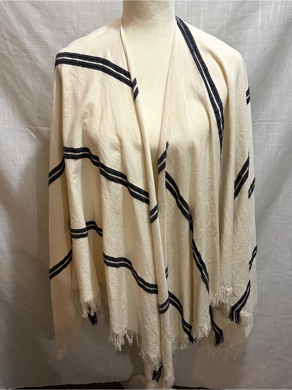Eileen Fisher poncho/wrap/shawl
